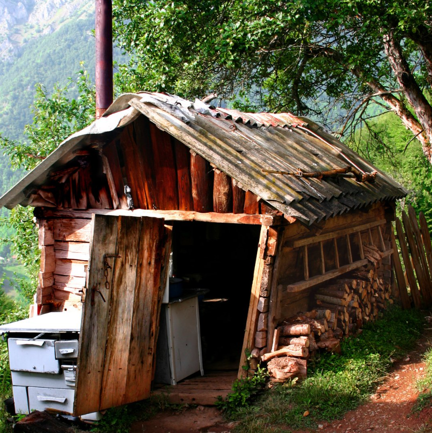 An old shed can be unsafe and unusable. Let Victory Junk Removal help remove it.